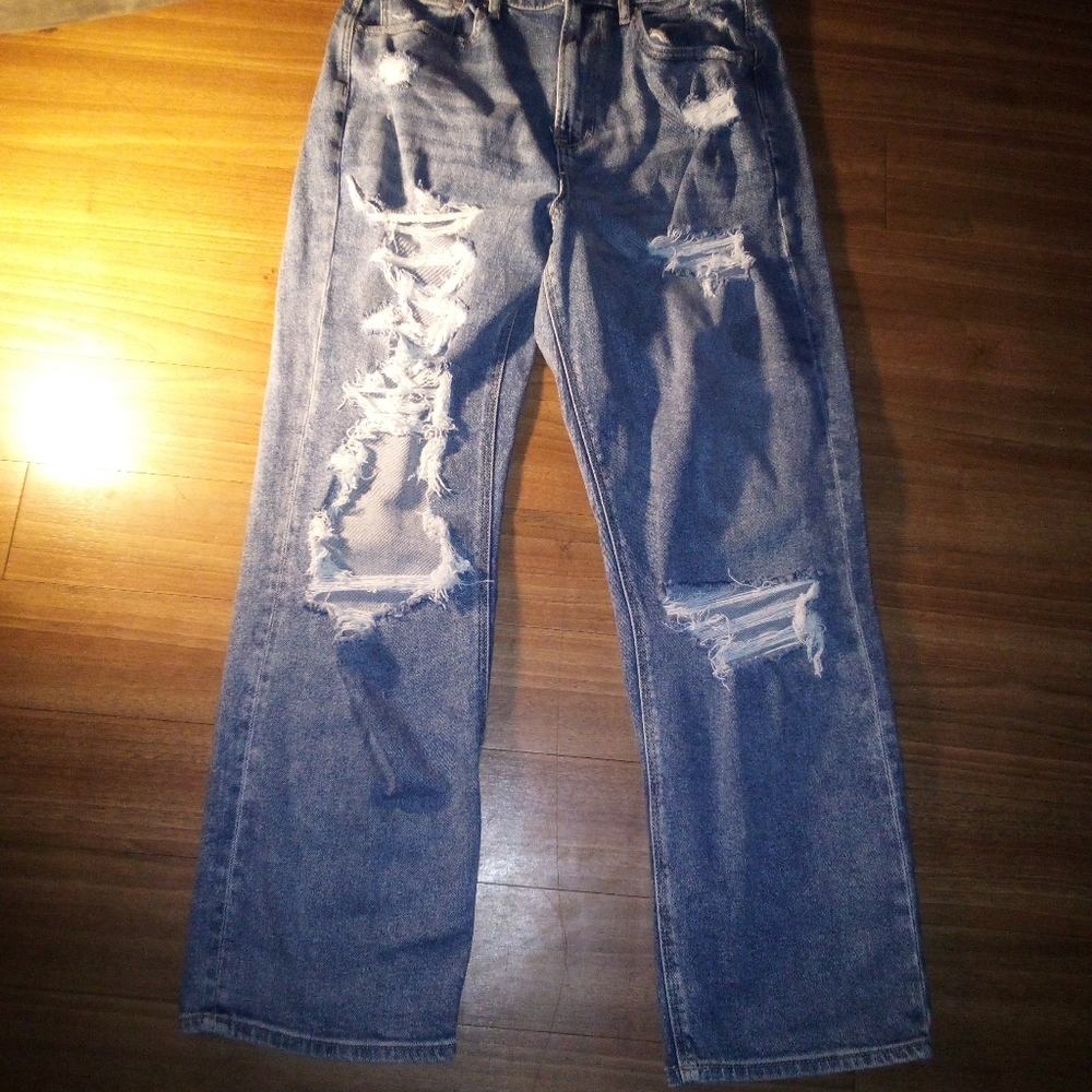 American Eagle mom jeans